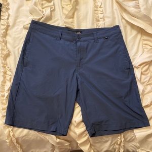 Travis Mathew shorts size 32